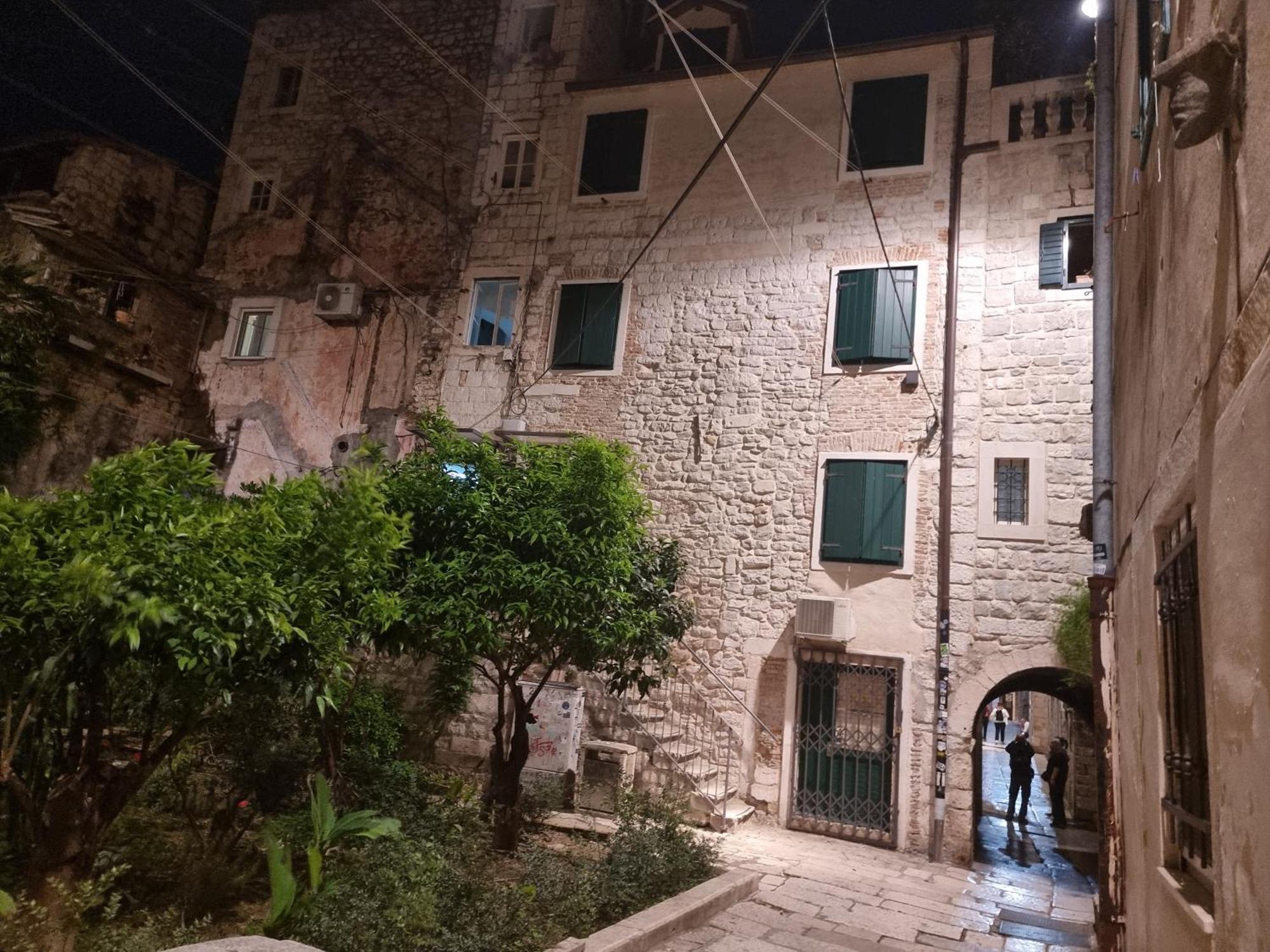 ספליט Center Room D16 In The Ancient Roman Palace מראה חיצוני תמונה